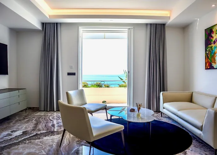 Palais Miramar 65 Bd De La Croisette Cannes